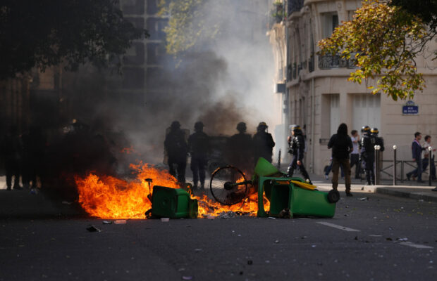 Monday Morning Hangover: Burning Europe, Tourist Governors, and Harry Enten’s Math